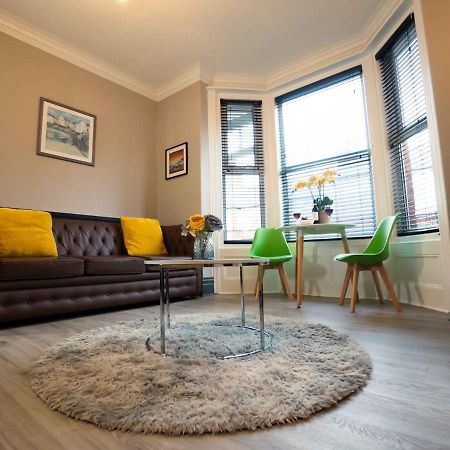 Pass The Keys Amazing, Newly Renovated 5Bedroom House Sleeps 10 Скарборо Екстер'єр фото