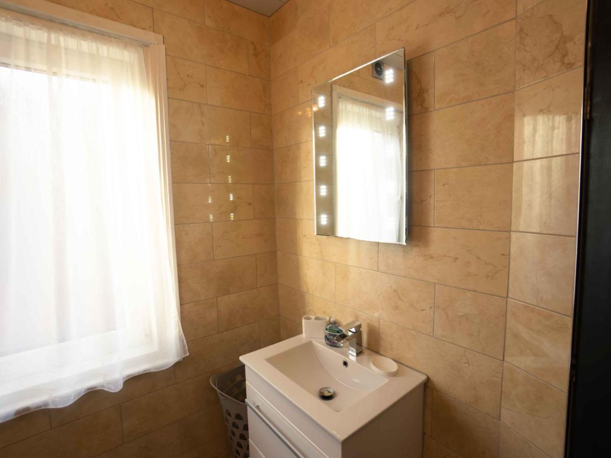 Pass The Keys Amazing, Newly Renovated 5Bedroom House Sleeps 10 Скарборо Екстер'єр фото