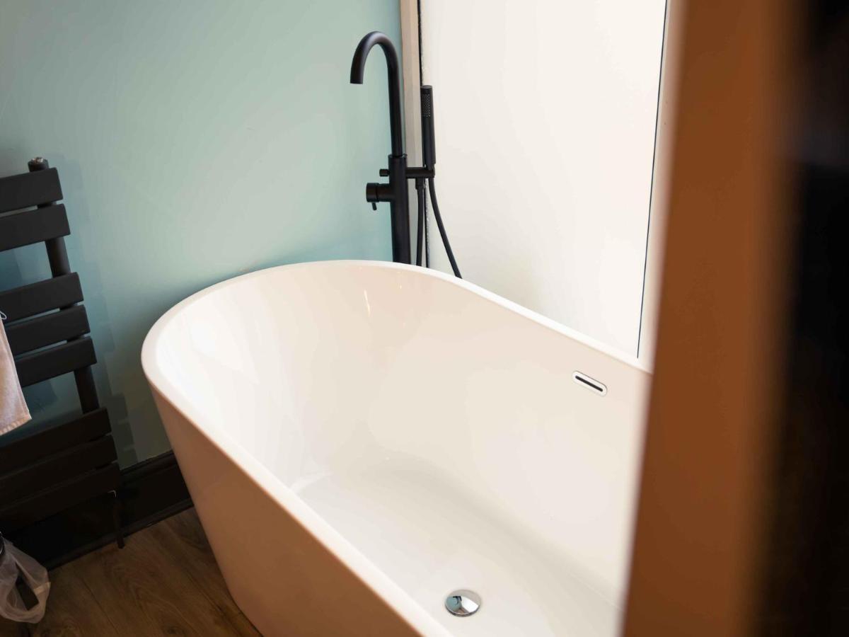 Pass The Keys Amazing, Newly Renovated 5Bedroom House Sleeps 10 Скарборо Екстер'єр фото