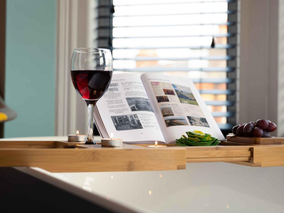 Pass The Keys Amazing, Newly Renovated 5Bedroom House Sleeps 10 Скарборо Екстер'єр фото