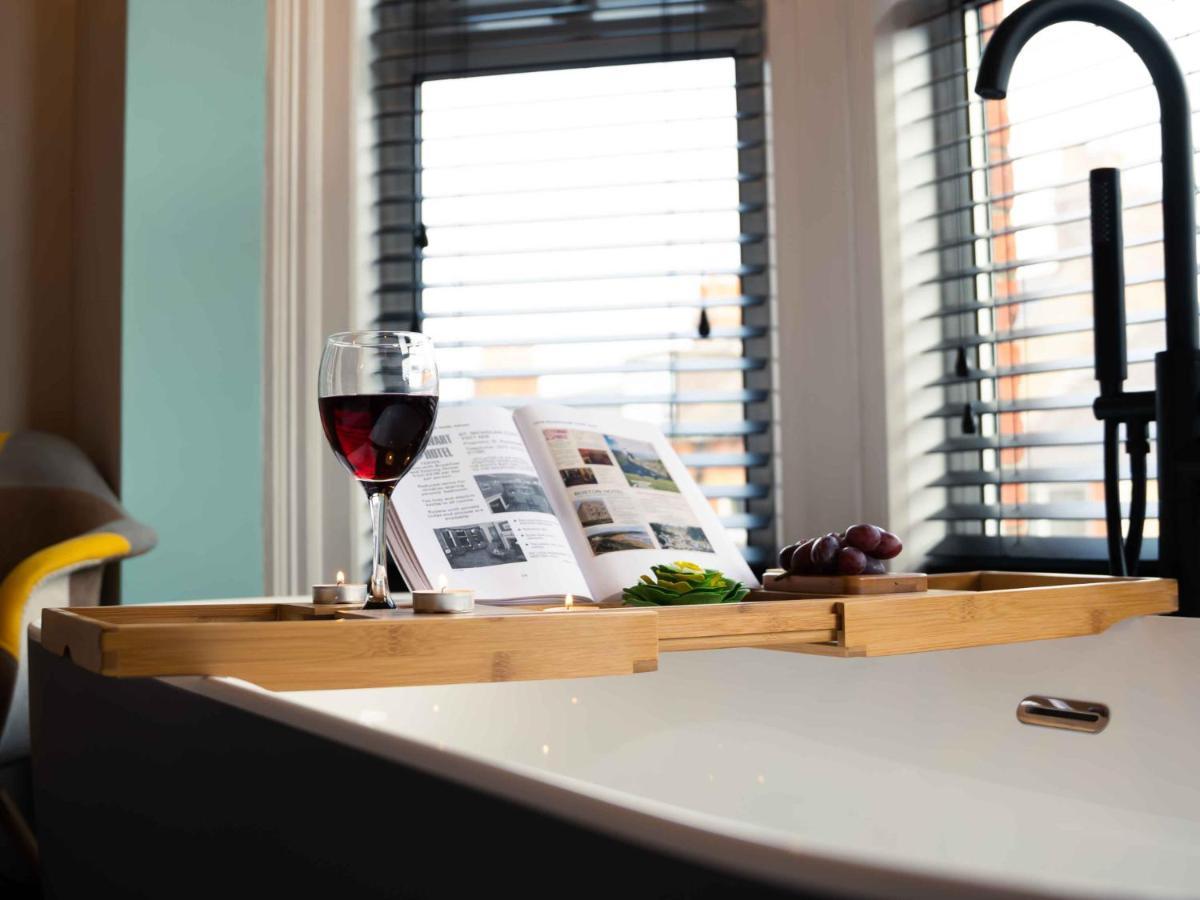Pass The Keys Amazing, Newly Renovated 5Bedroom House Sleeps 10 Скарборо Екстер'єр фото
