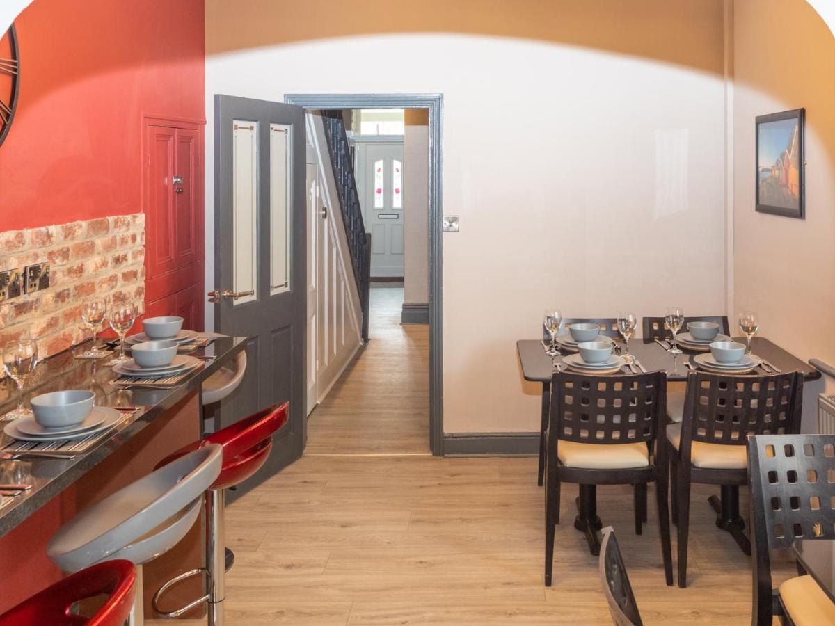 Pass The Keys Amazing, Newly Renovated 5Bedroom House Sleeps 10 Скарборо Екстер'єр фото