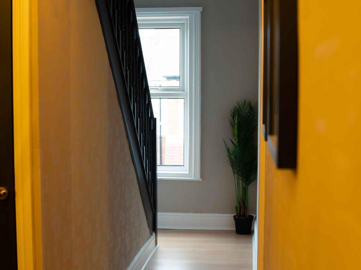 Pass The Keys Amazing, Newly Renovated 5Bedroom House Sleeps 10 Скарборо Екстер'єр фото