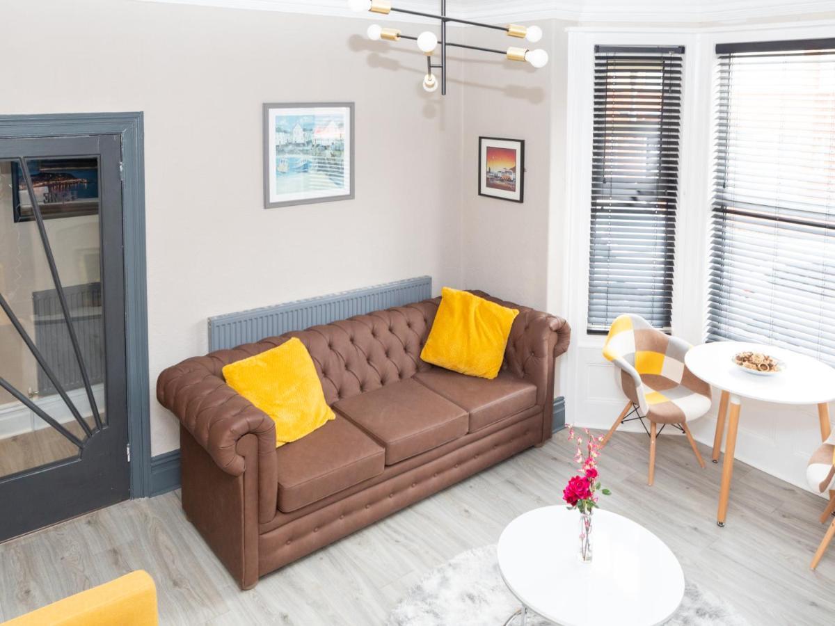 Pass The Keys Amazing, Newly Renovated 5Bedroom House Sleeps 10 Скарборо Екстер'єр фото