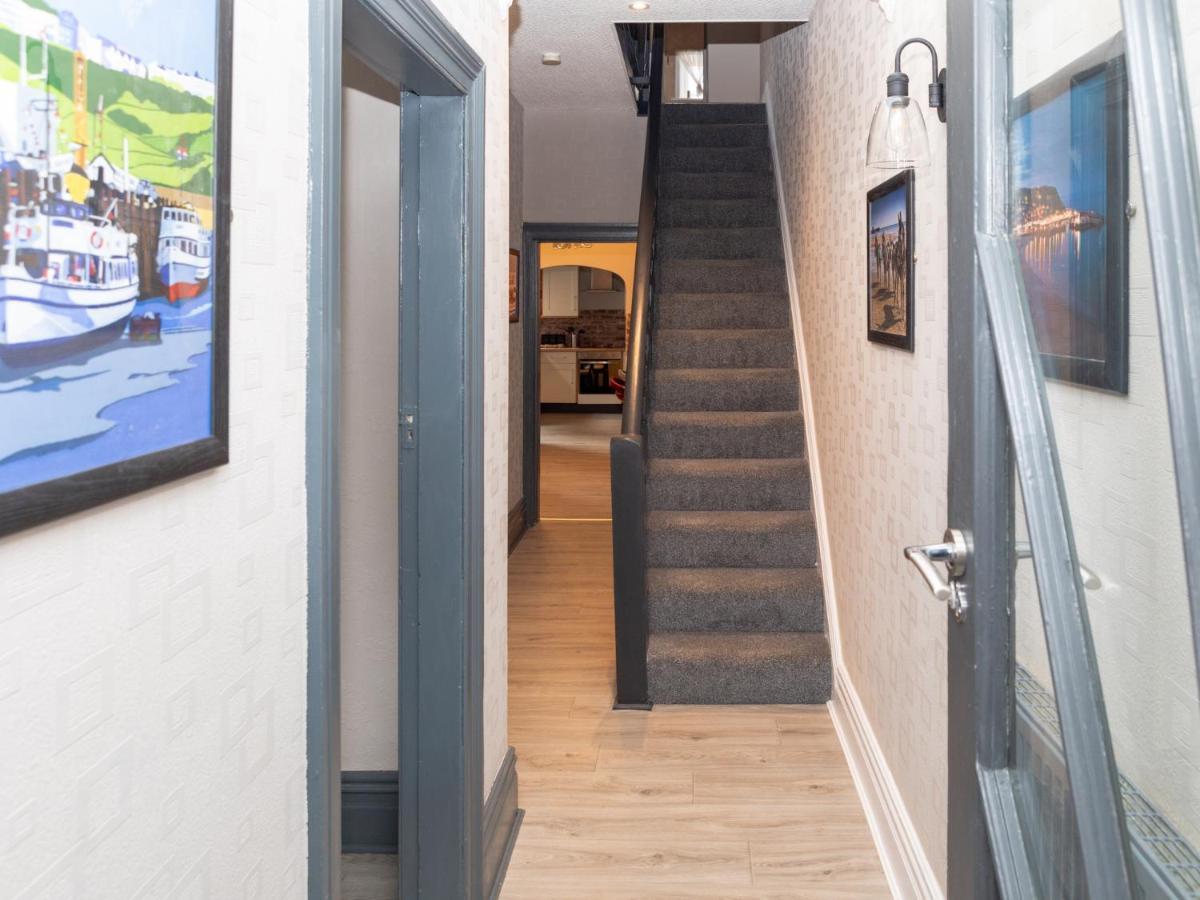 Pass The Keys Amazing, Newly Renovated 5Bedroom House Sleeps 10 Скарборо Екстер'єр фото