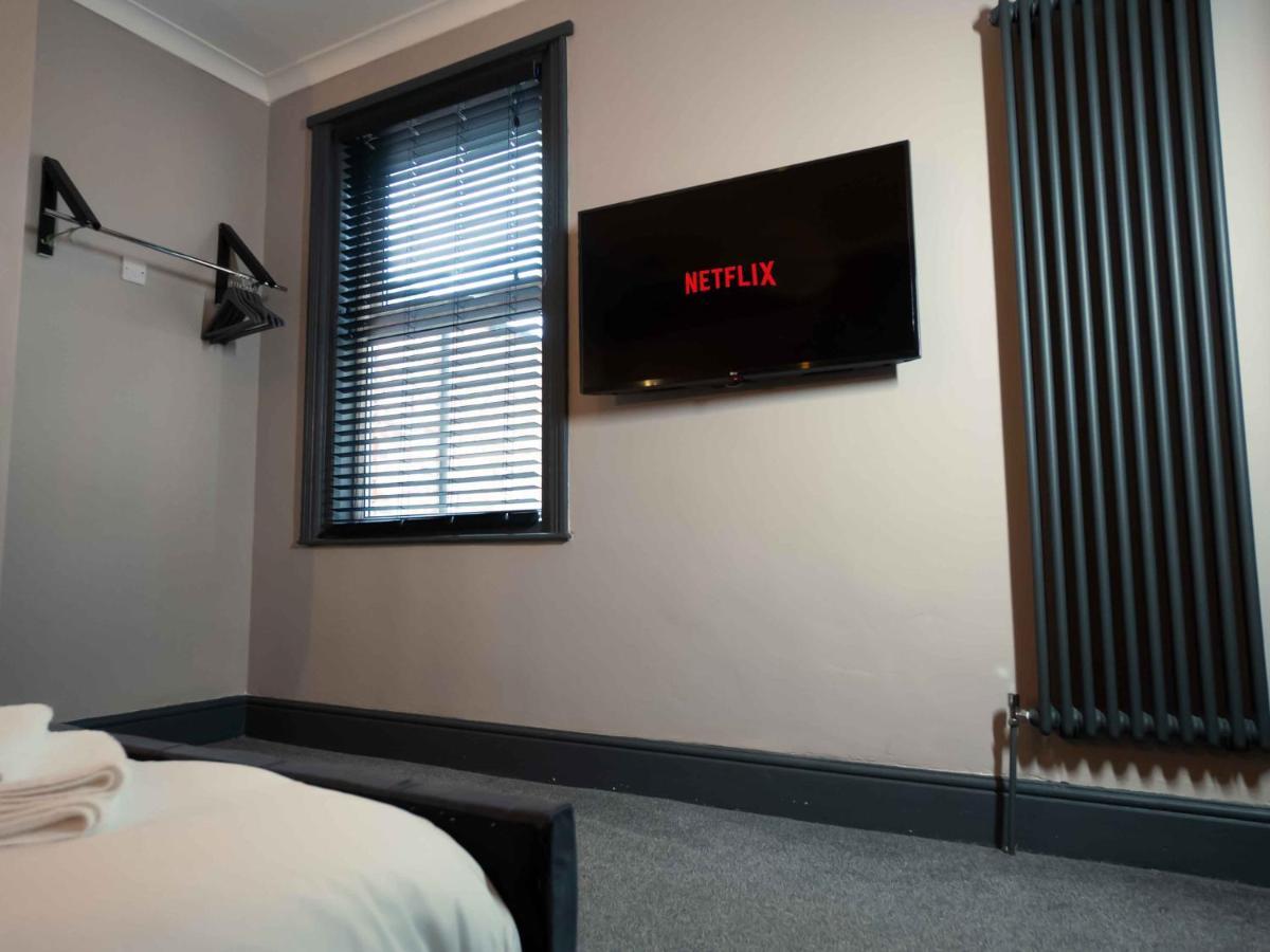 Pass The Keys Amazing, Newly Renovated 5Bedroom House Sleeps 10 Скарборо Екстер'єр фото