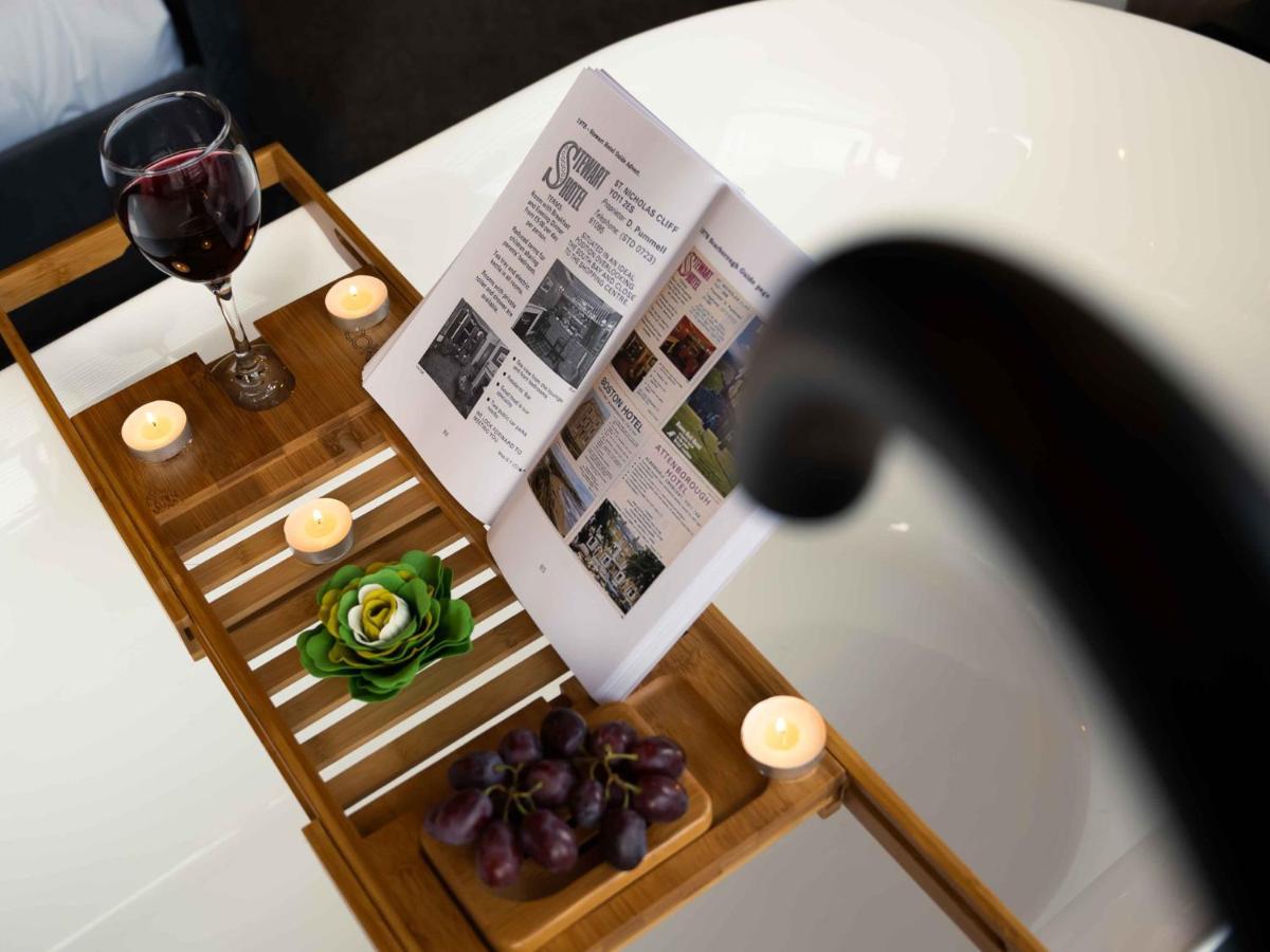 Pass The Keys Amazing, Newly Renovated 5Bedroom House Sleeps 10 Скарборо Екстер'єр фото